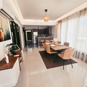 Gold Reef 101 - Exclusiv 2 BR mit Pool, Beach Shuttle und Tiefgarage