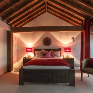 Luxury Royal William Yard Apartment - Mills Bakery, Air Conditioning, Free Parking