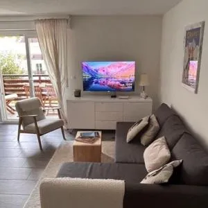 Charmant appart, avec parking à quelques minutes du départ des télécabines