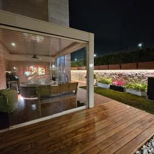 Domus Aqua Luxury Apartment