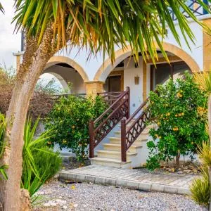 Welcoming 3-Bedroom Apartment with Ocean Views