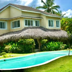 VillasMares PlayaBonita-LasTerrenas 4BR-6Bds-10Pax-WiFi-BBQ-Pool-NearBeach