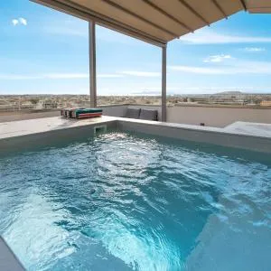 Elite Penthouse with Heated Pool and SkylineView