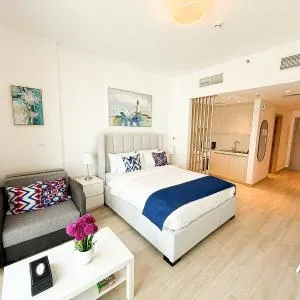 Yas Island Waters Edge Studio