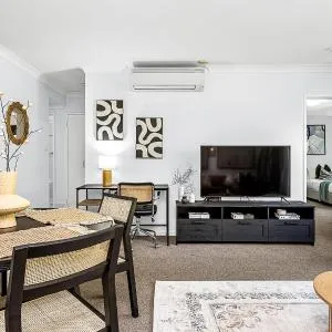 Luxe Modern Retreat Designer Stay In Perth