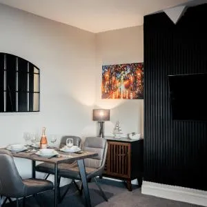 Stunning 2 Bedroom Sea View Apartment With Parking