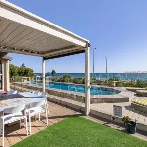 Glenelg Beach House With Private Beachfront Pool