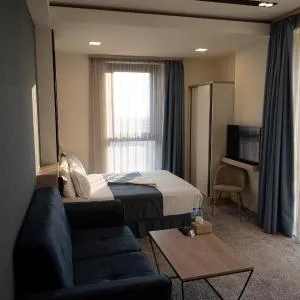 Rooftop Hotel