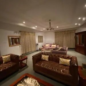 DLT Luxury Villa - 4 Bedrooms