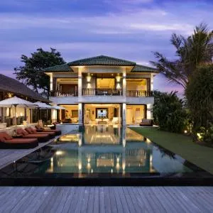 Villa Rosita - Luxury Oceanfront Villa Wchef,