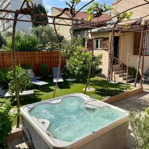 Antique Garden Villa