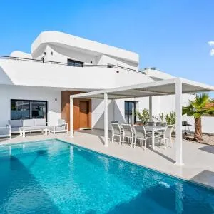 Royal 2 luxury Family Villa,s with private pool 210m2