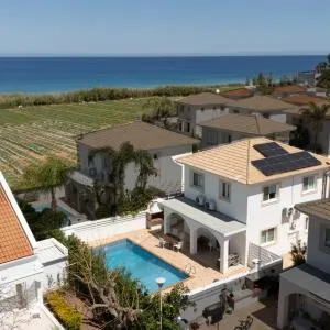 Wealthystays Hephaestus Villa, Walk to Beach
