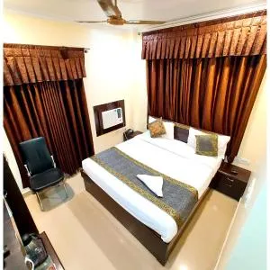 HOTEL ASHOKA PREMIUM GRAND Near Near Varanasi Railway Station, with Wifi-Restaurant-and-Parking-Fully Air Conditioned rooms - BEST HOTEL