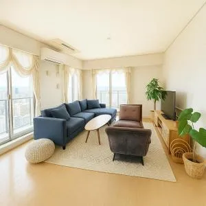 Luxury 3 Bedroom Namba Skyscraper - 400 ft High & 300 sq ft Wrap around Balcony - 112 sq meters - 1,200 sq ft - Parking - 180 degrees city views - 2024 Toyota Voxy can be packaged with