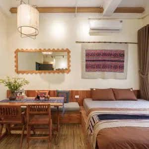 BIRKIN BAUS Boutique Complex-Bohemian Style-Free Airport