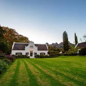 Navarre Residence