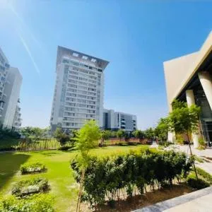 Penta Square - LMY Hotel Serviced Apartments City View DHA Lahore