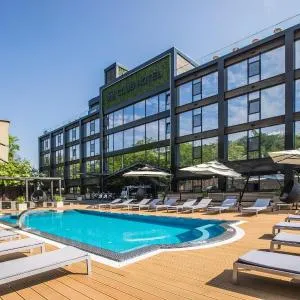 M1 Club Hotel