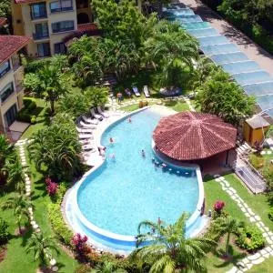 The Oaks Tamarindo Pool Front Condominiums fast wifi