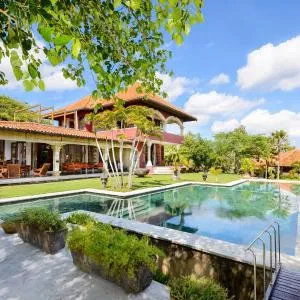 Canang Sari Uluwatu Villas Bali