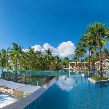 Henann Crystal Sands Resort Hotel Review