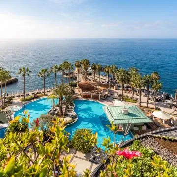 Royal Savoy - Ocean Resort - Savoy Signature Hotel Review