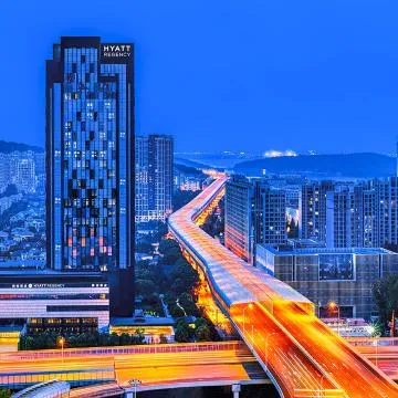 Hyatt Regency Wuhan Optics Valley Hotel Review