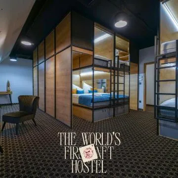 CHORS like a hotel - 1st World NFT Block & Art Capsule Hostel MetaCHORS Hotel Review