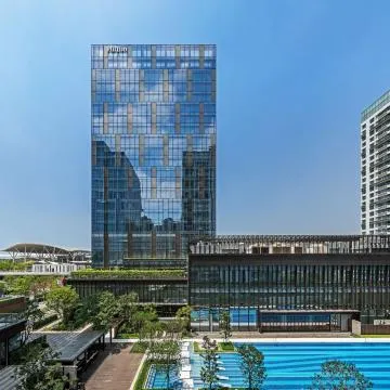 Hilton Shenzhen World Exhibition & Convention Center Hotel Review