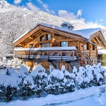 Chalet Black Wood Hotel Review