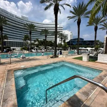 Fontainebleau Miami Beach,Tresor Hotel Review