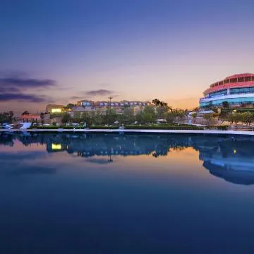 Dreamworld Resort, Hotel & Golf Course Hotel Review