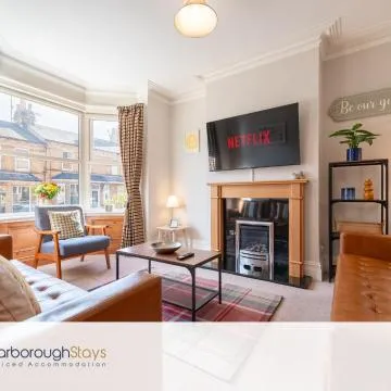 Mayville Lodge - STUNNING 3 BEDROOMED TOWNHOUSE WITH FREE PARKING Hotel Review