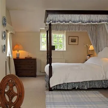 Aintree Cottage Hotel Review