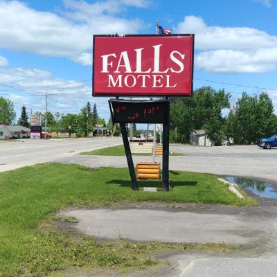 The Nomad Motel - International Falls, MN - Near Canadian Border — photo 18