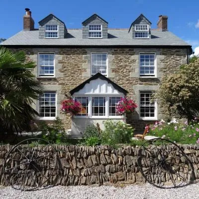 Pengelly Farmhouse B&B, hotel v destinaci Truro