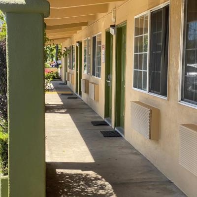 The Oaks Motel — photo 11