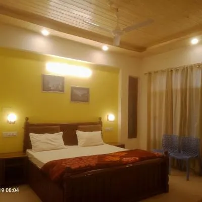 KAMAKSHI GUEST HOUSE โรงแรมในBaijnāth