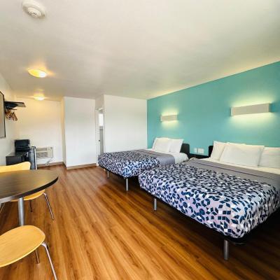 Pacific Inn — photo 17