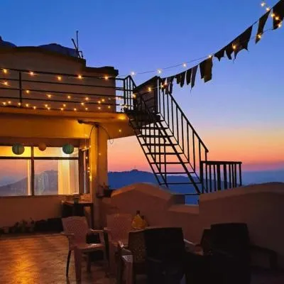 Gliders Inn By Sunchasers โรงแรมในบีร์