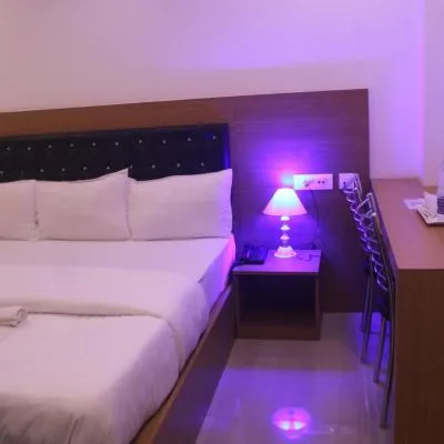 Guest House Baptice Inn โรงแรมในKhānāpāra
