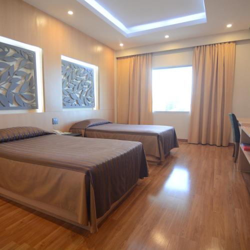 Image of Charoen Hotel