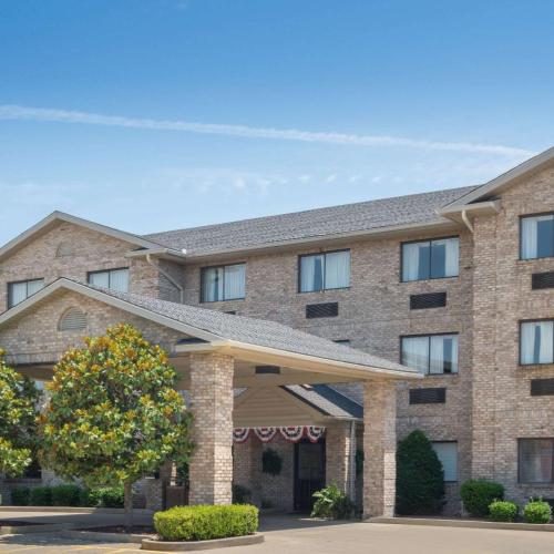 Image of Ramada by Wyndham Catlettsburg Ashland