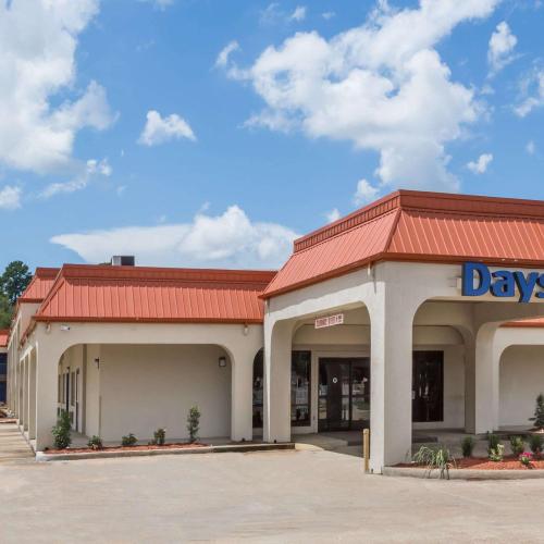 Image of Days Inn by Wyndham Pearl/Jackson Airport