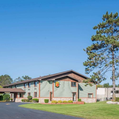 Image of Super 8 by Wyndham Baxter/Brainerd Area