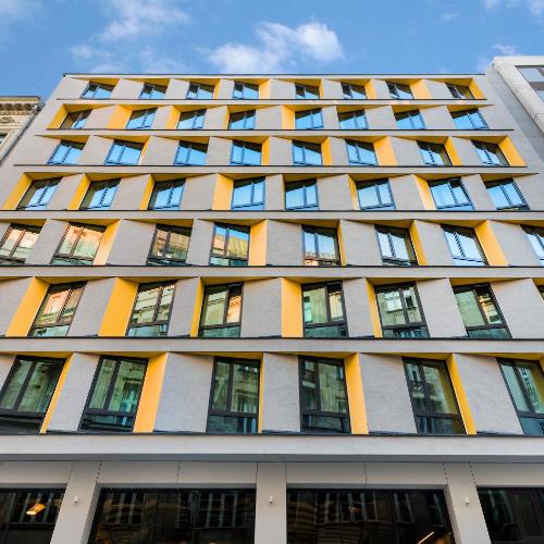 D8 Hotel