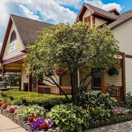 Image of Econo Lodge & Suites