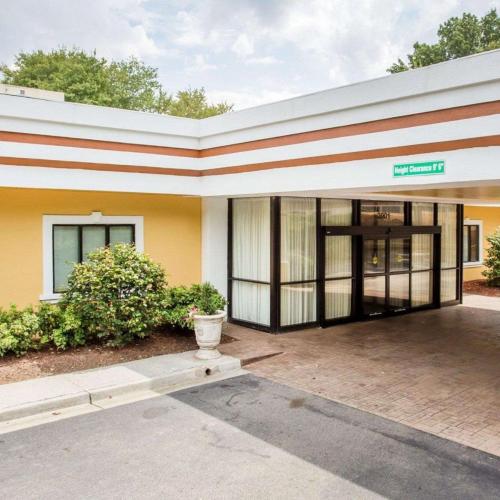 Image of Budgetel Inn & Suites Atlanta