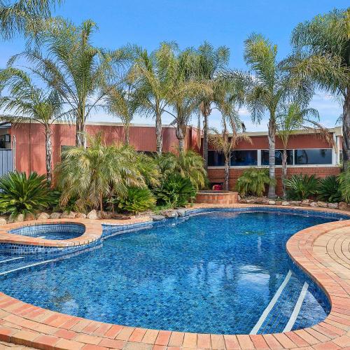 Image of Peppermill Inn Motel